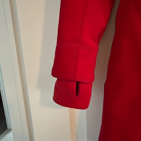 Titika red activewear water repellant jacket/coat with functional features. - Picture 6 of 9